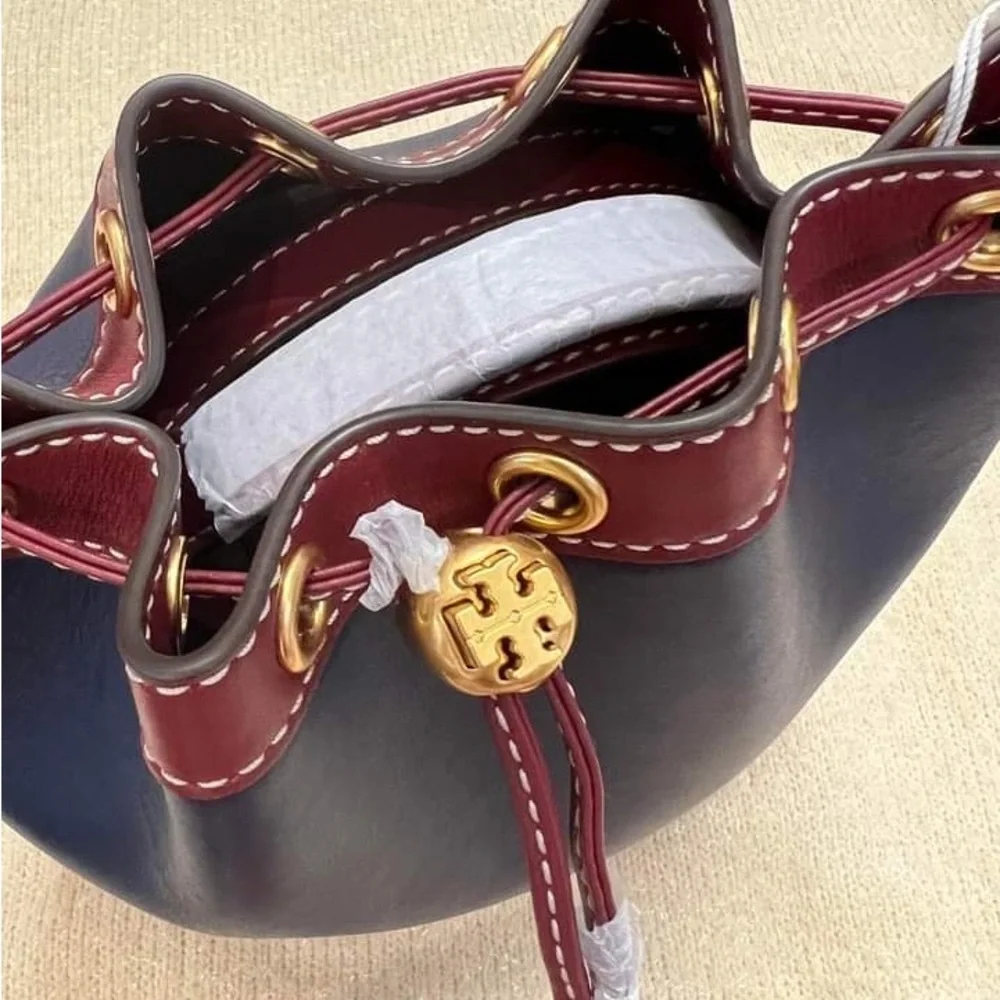 Toryburch bucket bag brand new - Picture 3 of 5